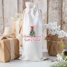 Load image into Gallery viewer, White gift bag with Christmas design
