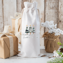 Load image into Gallery viewer, White gift bag with Christmas tree design
